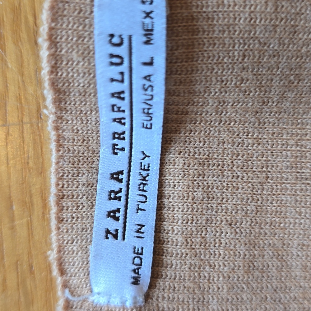 Zara Trafaluc, Camel, Knit Sweater, Boxy, Raw Edges, Flared Sleeve, Size L - Picture 3 of 11